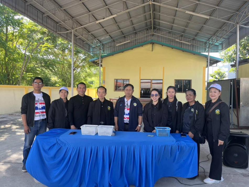 วันอังคารที่ 2 ธันวาคม พ.ศ. 2568            พันเอก (พิเศษ) ทวีศักดิ์  สมพงษ์ นายกเทศมนตรีตำบลบ้านจั่น มอบหมายให้ นายไสว ประเทศสิงห์ นายบุญส่ง จันทร์โสดา รองนายกเทศมนตรีตำบลบ้านจั่น พร้อมด้วย สมาชิกสภาเทศบาลตำบลบ้านจั่น กองสวัสดิการสังคมเทศบาลตำบลบ้านจั่น ออกบริการมอบเบี้ยยังชีพผู้สูงอายุ ผู้พิการ ผู้ป่วยเอดส์ และตรวจสุขภาพพี่น้องประชาชนชุมชนบ้านจั่น ประจำเดือน ธันวาคม 2568  เพื่อให้ผู้สูงอายุ ผู้พิการ ผู้ป่วยเอดส์สามารถเข้าถึงสิทธิประโยชน์ได้อย่างทั่วถึง